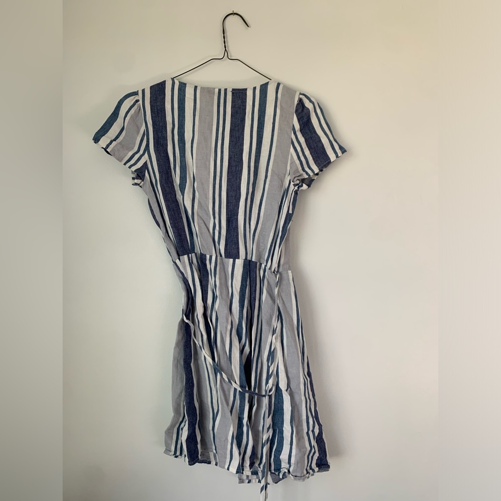 Forever 21 wrap dress, Size S - Picture 2 of 2